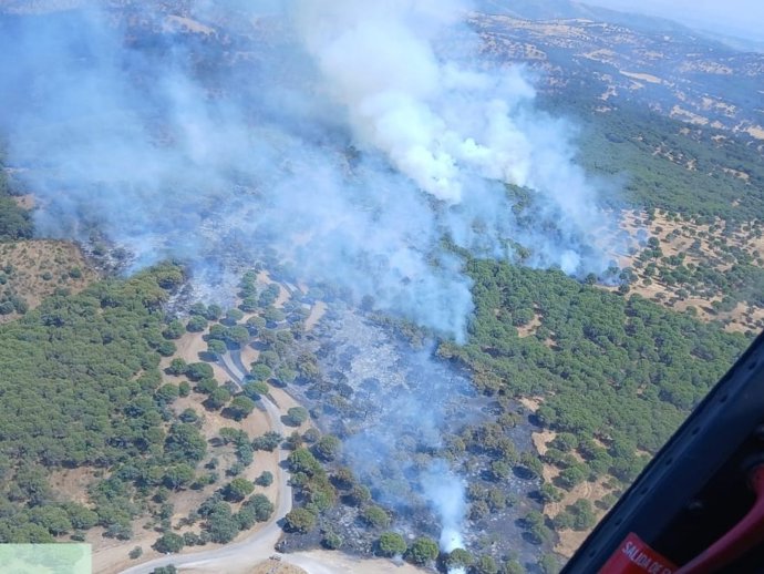 Vista aérea del incendio en la finca de Contadero-Selladores