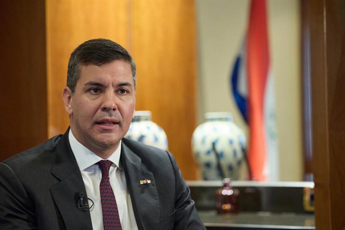 Archivo - El presidente de Paraguay, Santiago Peña, durante una entrevista para Europa Press, en el Hotel Intercontinental, a 28 de febrero de 2024, en Madrid (España). 