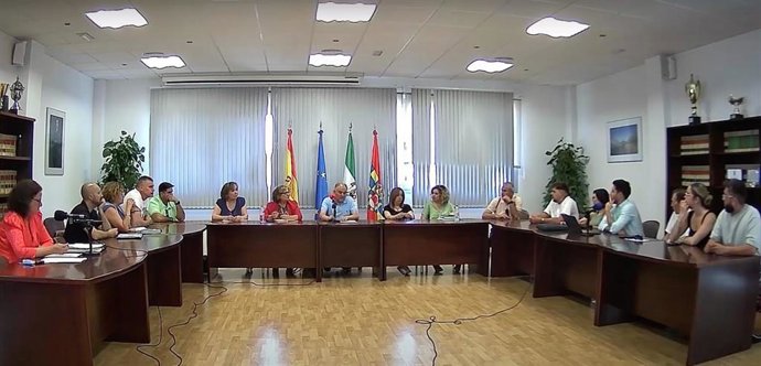 Archivo - Pleno de Huétor Tájar, en imagen de archivo