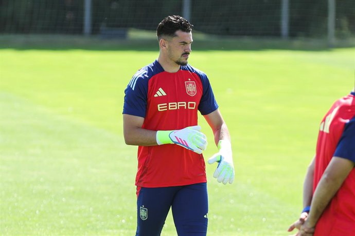 Archivo - Alejandro Iturbe of Spain U21 looks on during a training session prior to the UEFA European Under 21 Championship at Ciudad del Futbol on June 05, 2025, in Las Rozas, Madrid, Spain.