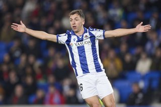 Archivo - Jon Ander Olasagasti of Real Sociedad reacts during the Copa del Rey match between Real Sociedad and CA Osasuna at Reale Arena on February 6, 2025, in San Sebastian, Spain.