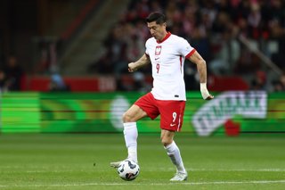 Archivo - Robert Lewandowski of Poland during the UEFA Nations League, League A, Group A1 football match between Poland and Croatia on 15 October 2024 at PGE Narodowy stadium in Warsaw, Poland - Photo Piotr Matusewicz / DPPI