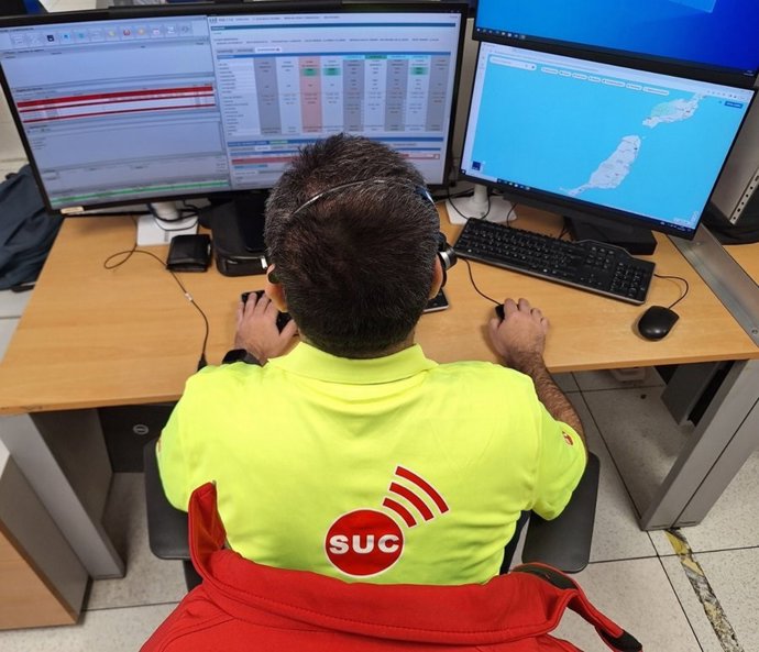 Archivo - Sala operativa del 112 Canarias