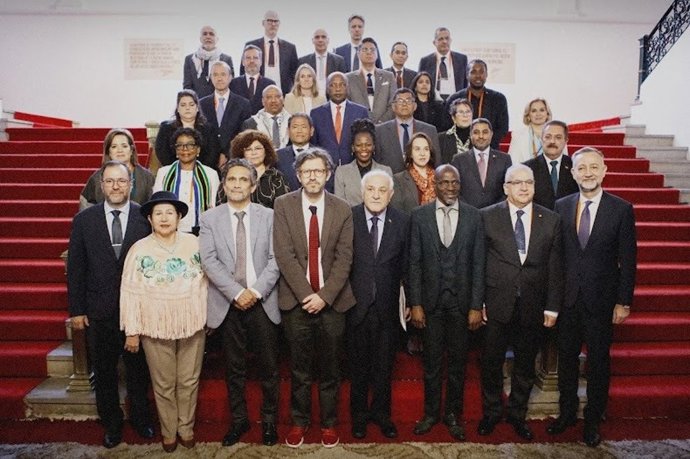 Los representantes reunidos en la conferencia del Grupo de La Haya