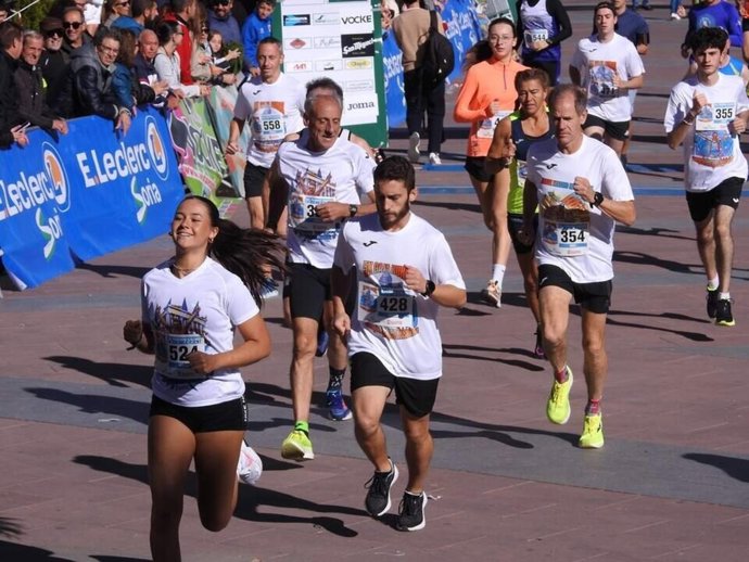 Los exatletas Fermín Cacho y Abel Antón en la Media Maratón Ciudad de Soria Abel Antón.