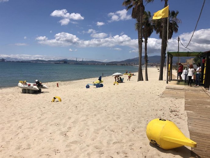 Archivo - Playa de Palmones en Los Barrios (Cádiz).