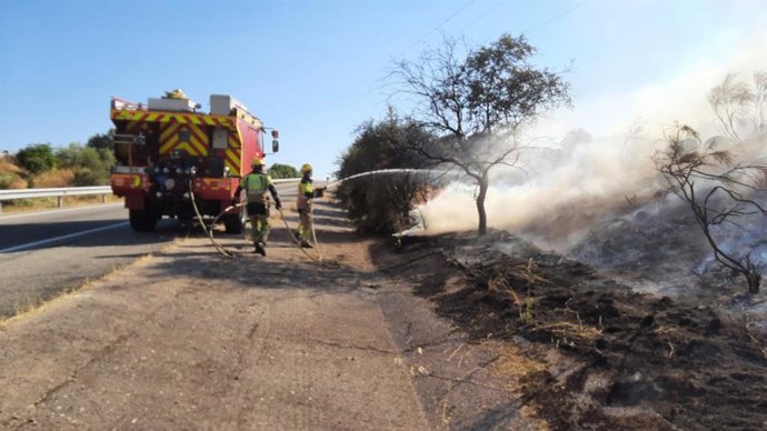 Intervención de bomberos del Sepei de la Diputación de Cáceres