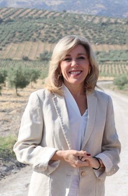 La portavoz del PSOE-A en la Comisión de Agricultura, Pesca, Agua y Desarrollo Rural en el Parlamento de Andalucía, la cordobesa Ana Romero.