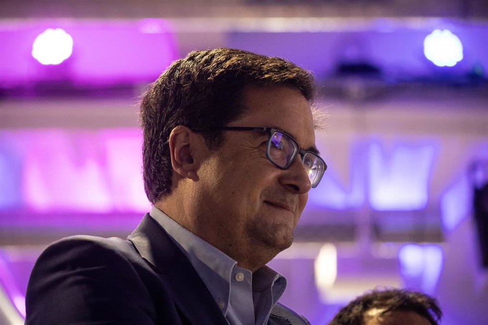 El ministro para la Transformación Digital y de la Función Pública, Óscar López, inaugura el acto de presentación de las iniciativas RedIA y RedIA salud, en el Espacio Ventas, a 17 de julio de 2025, en Madrid (España). Estas iniciativas están destinadas