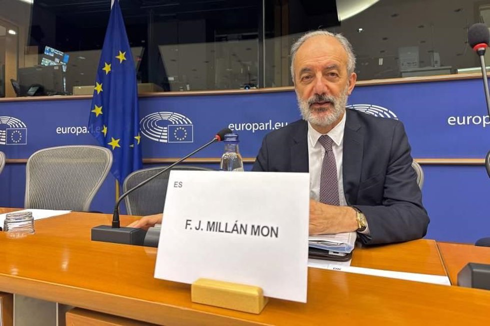 Archivo - El eurodiputado gallego del PP y vicepresidente de la Comisión de Pesca, Francisco Millán Mon.