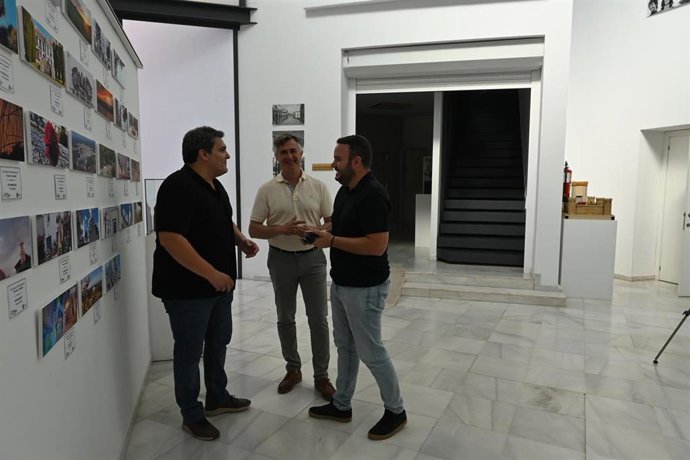 Visita a Marmolejo para abordar el proyecto de crear una museo dedicado al pintor local 'Jofra'