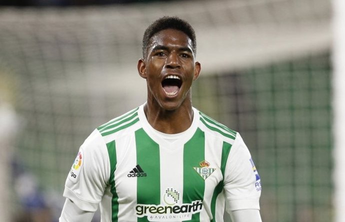 Archivo - Junior Firpo en su primera etapa en el Real Betis