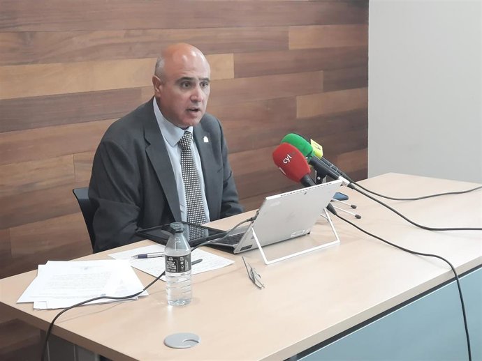 Canales califica a Medina de "ciudad segura" y pide a su alcalde que ejerza su competencia en servicios sociales