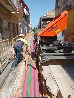Trabajos de los operarios de Endesa en Torreblanca