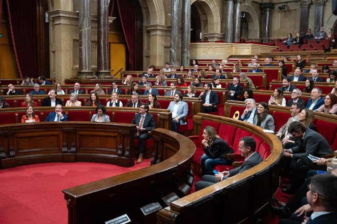 Archivo - Sessió en el ple del Parlament