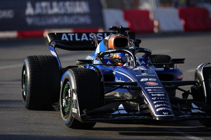 Archivo - Carlos Sainz in action during an exhibition with Williams at the future Madring F1 circuit on June 07, 2025 in Madrid, Spain.