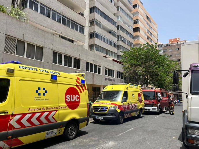 Edificio en un incendio de la calle General Mas de Gaminde, en Las Palmas de Gran Canaria