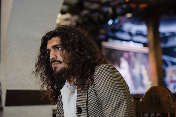 Archivo - El cantaor Israel Fernández durante una entrevista a Europa Press. 