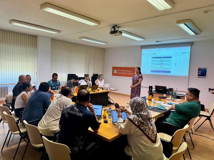 La UA lidera un proyecto de transformación digital en la gestión de desastres naturales en Asia