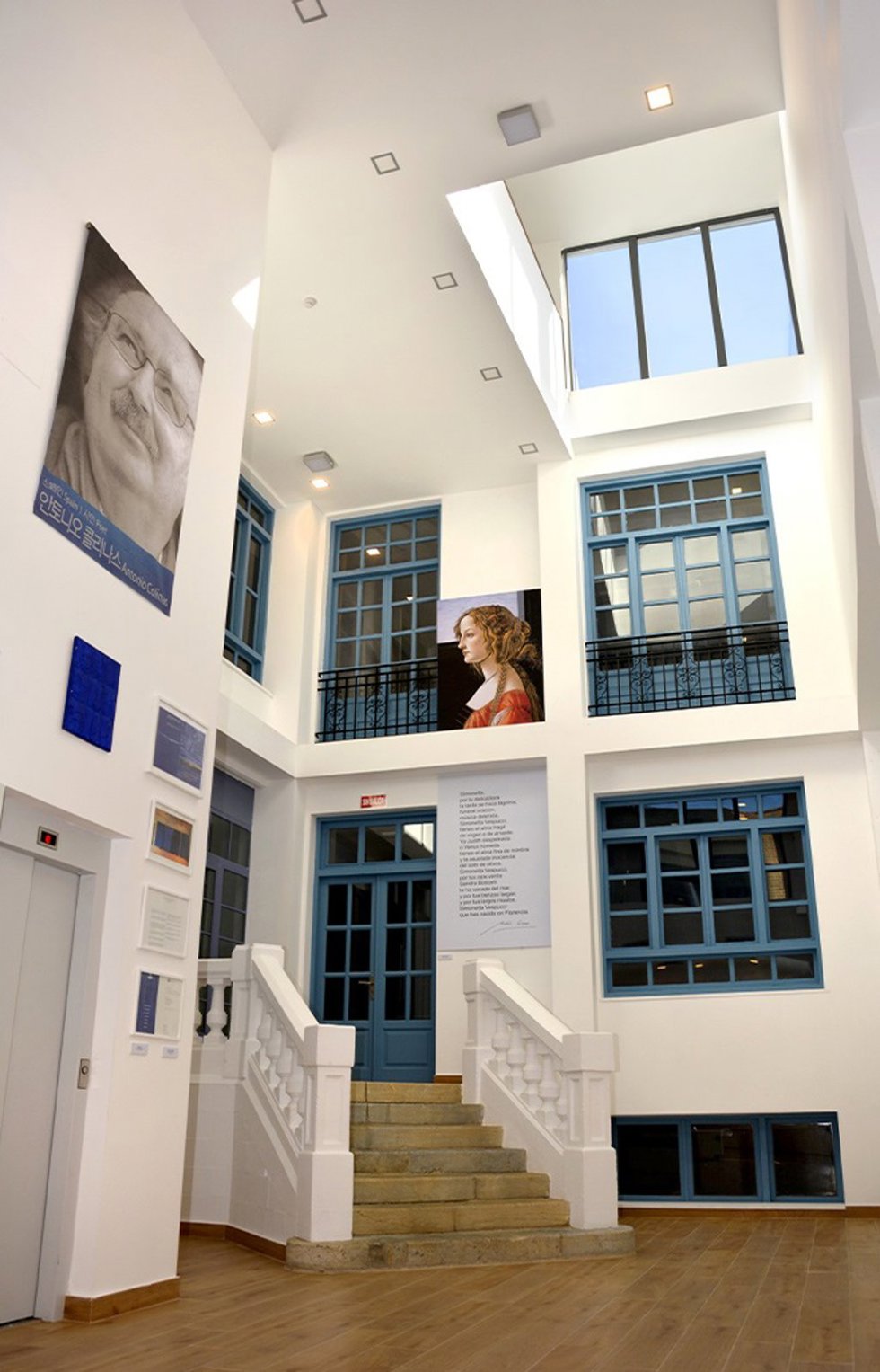 'Casa De La Poesía. Fondo Cultural Antonio Colinas' En La Bañeza (León), Donde Se Desarrollará Parte Del Curso De Verano Sobre El Escritor.