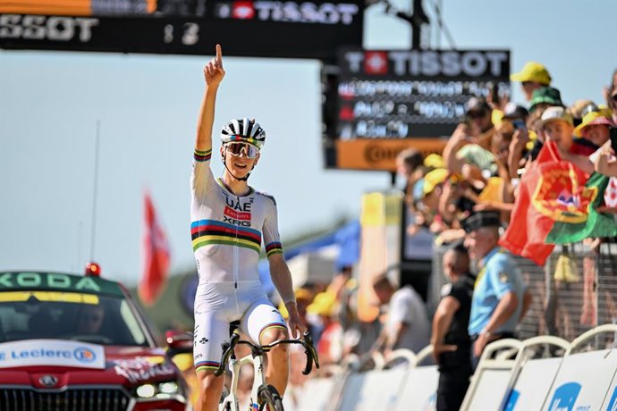 Tadej Pogacar (UAE Team Emirates-XRG) venceu a décima segunda etapa do Tour de France, na quinta-feira, entre Auch e Hautacam, em 180,6 quilômetros.
