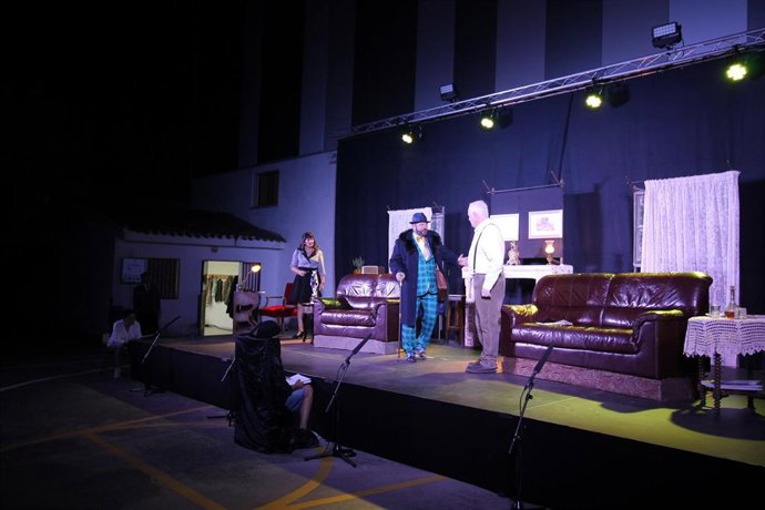 EL grupo de teatro aficionado 'Agua de Mayo' representa en Badarán la obra de teatro 'La Ratonera', de Agatha Christie