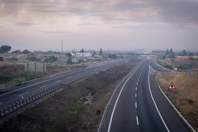 Carretera A5 cortada, a 17 de julio de 2025, en Calypo-Fado, Toledo, Castilla-La Mancha (España).
