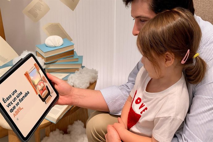 Isdin lanza un cuento personalizado hecho con IA para concienciar a los niños sobre el cuidado de la piel