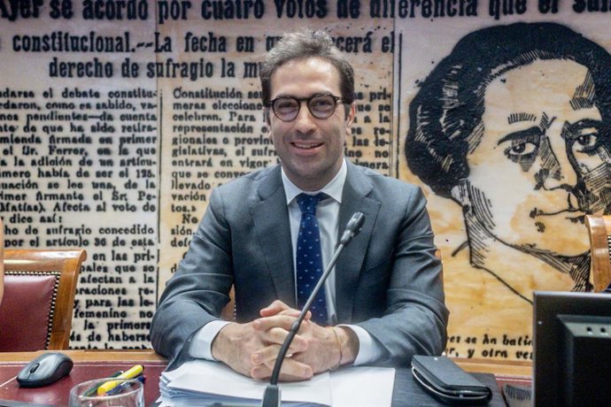 El ministro de Economía, Comercio y Empresa, Carlos Cuerpo, comparece ante la Comisión Mixta para la Unión Europea del Senado en una sesión extraordinaria, a 17 de julio de 2025, en Madrid (España). En la comparecencia, el ministro informa sobre los progr