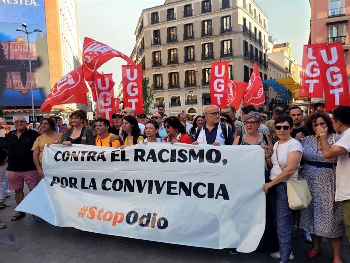 Concentración en Callao contra el racismo tras los altercados en Torre Pacheco.