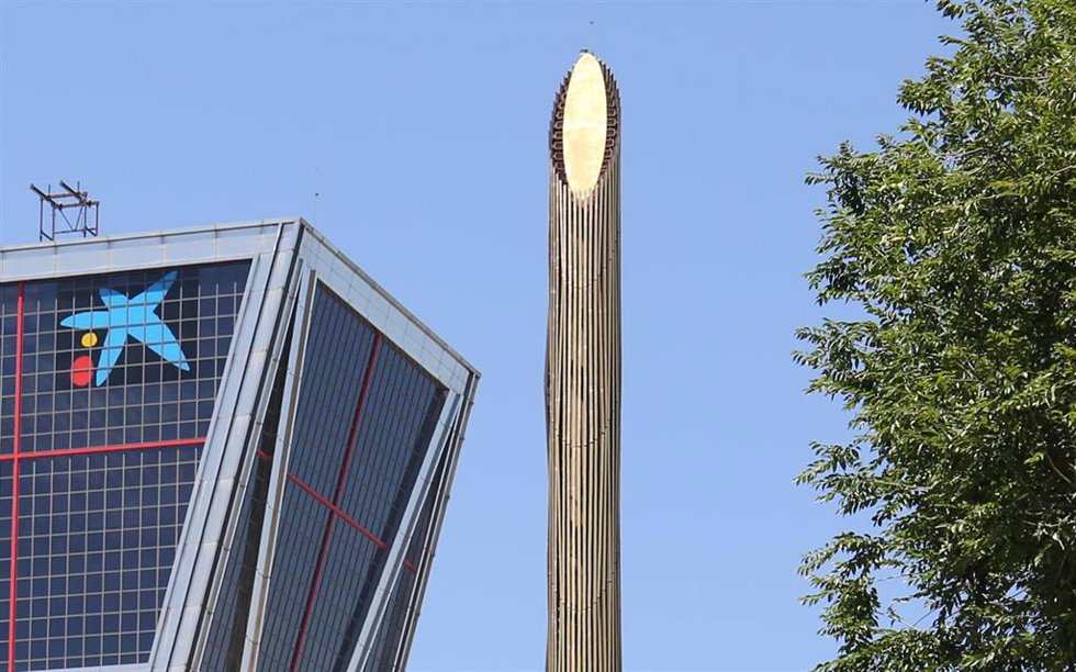 Archivo - La sede nacional de Caixabank, a 8 de julio de 2021, en Madrid (España)