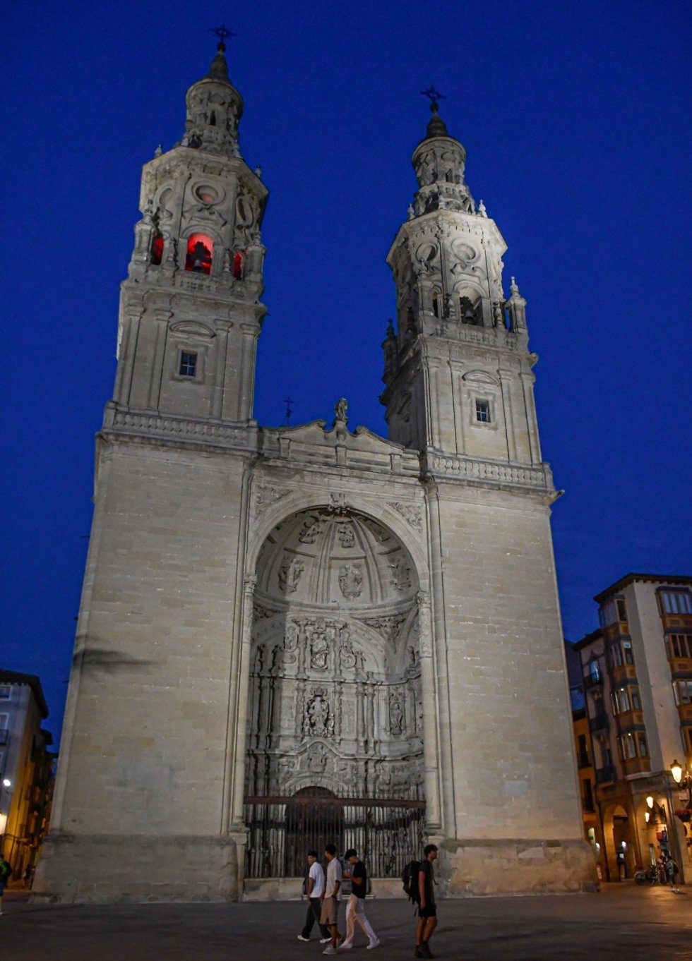 La Redonda estrena nueva iluminación monumental que combina embellecimiento patrimonial y eficiencia energética