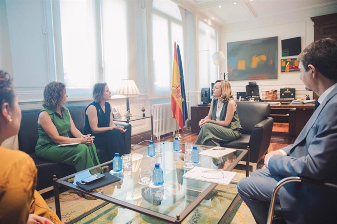 UGT SP se reúne con la ministra de Educación, FP y Deportes, Pilar Alegría