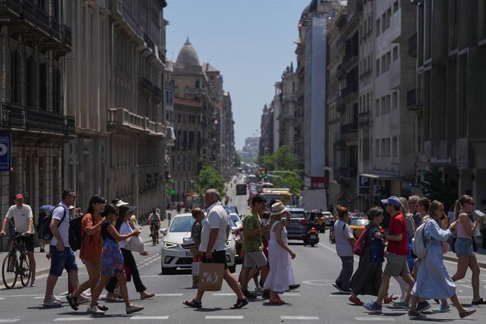 Estado de la  Via Laietana tras la reforma iniciada en 2022.