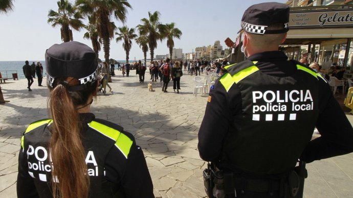 Archivo - Agents de la policia local de Blanes