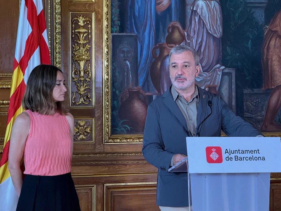 Presentación de Marta Salicrú como la nueva comisionada para el uso social del catalán en el Ayuntamiento de Barcelona.