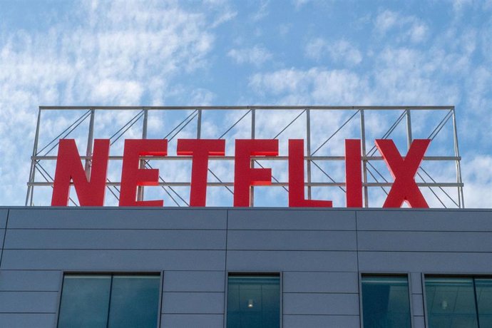 Archivo - FILED - 31 January 2024, US, Los Angeles: The Netflix logo can be seen on one of the video streaming provider's buildings. Photo: Andrej Sokolow/dpa