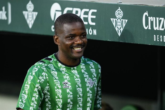 Archivo - El centrocampista portugués William Carvalho, en un partido con el Real Betis.