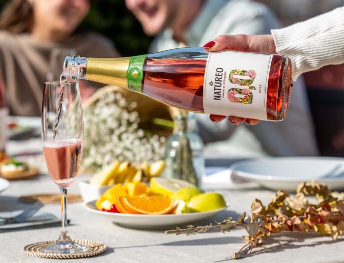 Natureo Sparkling Rosé, de Familia Torres