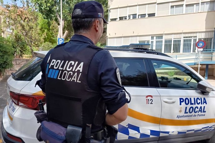 Un agente de la Policía Local de Palma