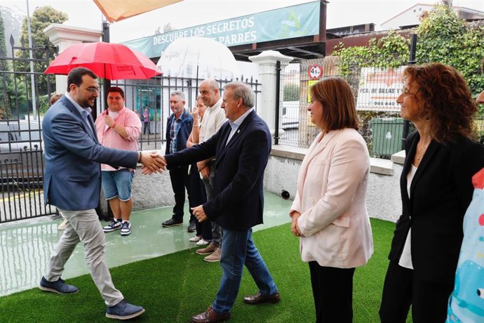 El presidente del Principado de Asturias, Adrián Barbón, en Arriondas.