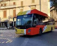 Siete autobuses del TIB sufren daños y lanzamientos de piedras en el primer día de huelga en Alcúdia