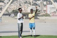 Vinícius Júnior presenta su figura de cera de la mano de Madame Tussauds en Brasil