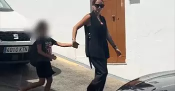 Gloria Camila cumple con su palabra y recoge a su sobrina Rocío en la casa de la madre de Michu