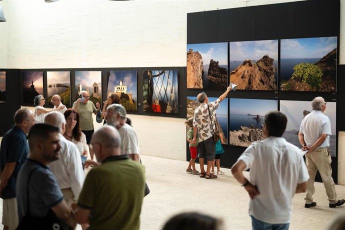 El Museu de Belles Arts de Castelló inaugura una exposición fotográfica sobre las Islas Columbretes
