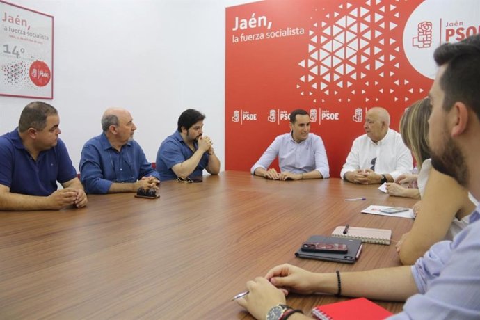 Reunión entre el PSOE y la Plataforma Ciudadana en Defensa de la Universidad de Jaén