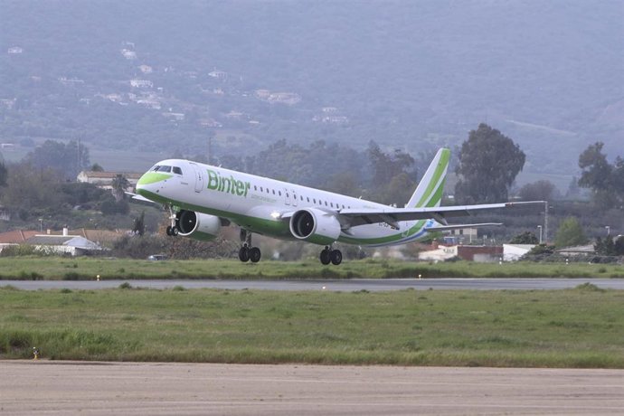 Archivo - Binter.- Archivo