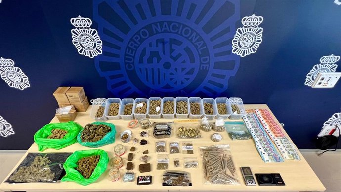 Droga incautada por la Policía en una asociación cannábica que distribuía y vendía marihuana y hachís