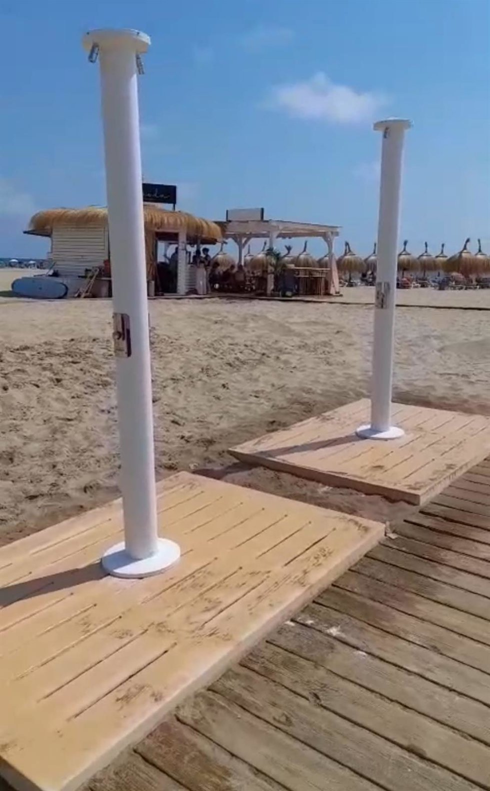 Alboraya instala duchas en La Patacona