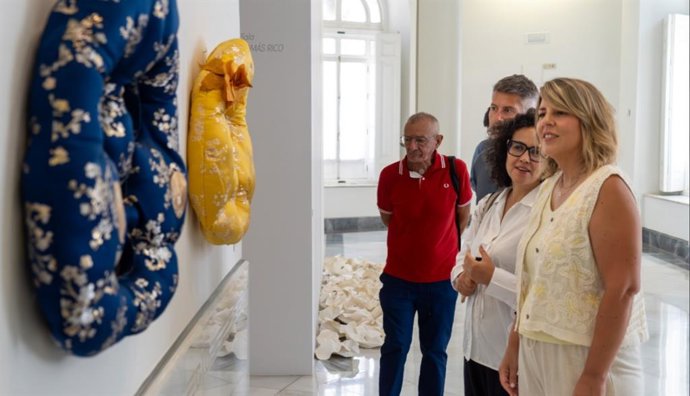 Inauguración de las exposiciones de' La Mar de Arte' en el Palacio Consistorial